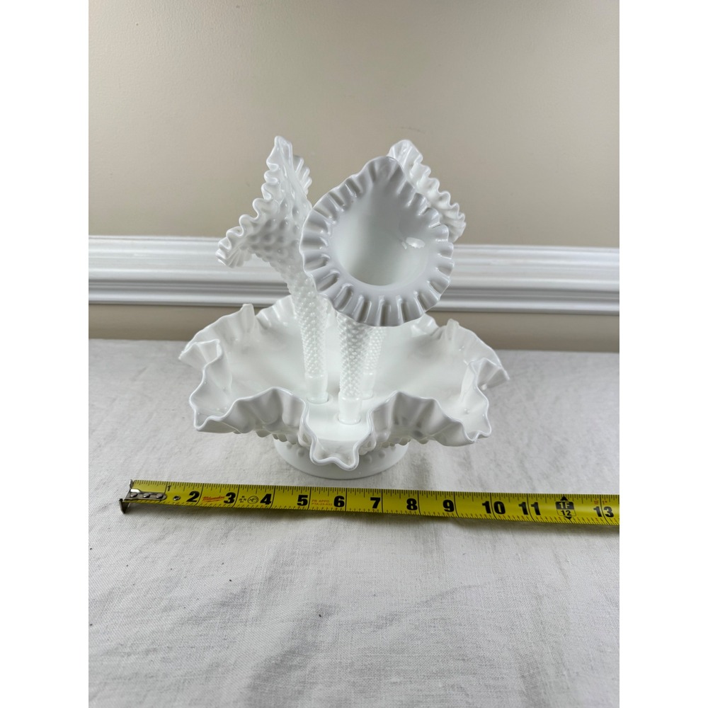Fenton White Milk Glass Hobnail 3-Horn Epergne Ruffled Centerpiece Vase 4-Piece - Picture 4 of 8